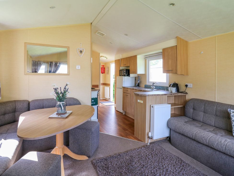 Caravan 2 at Blackmoor Farm - South Wales - 1159227 - thumbnail photo 5