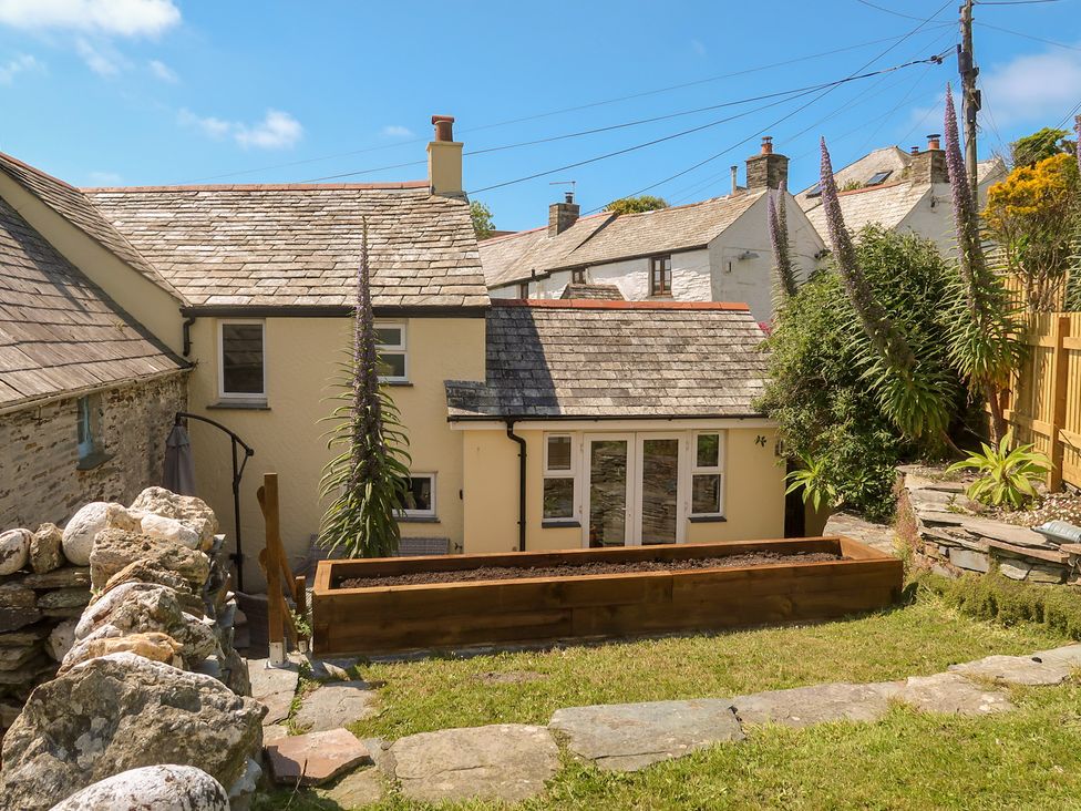 A house and garden area at Hilldene in Treknow