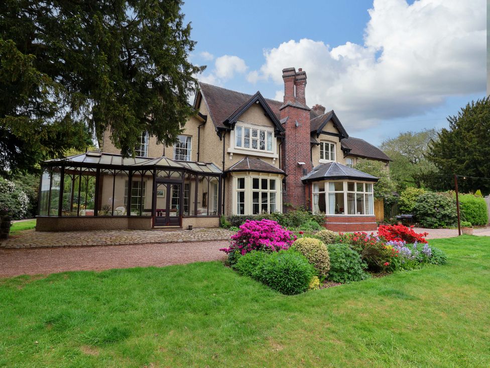A house with garden and flowers at Parkfields House Tittensor near Barlaston