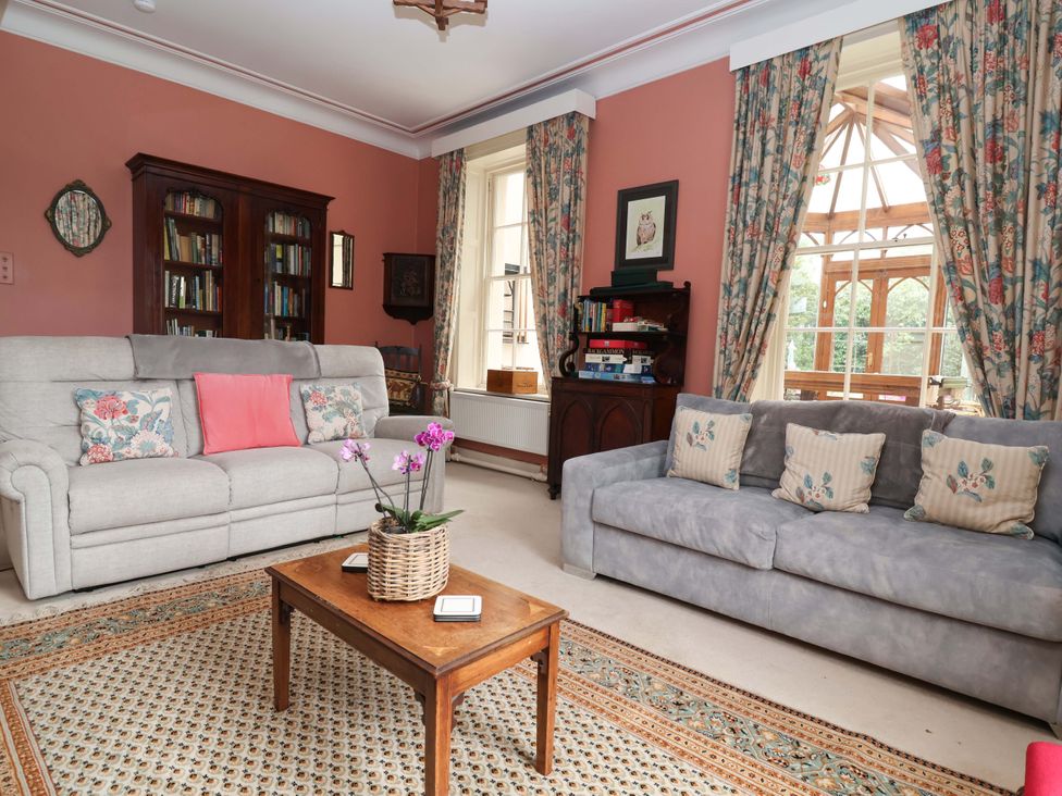 A living room with sofas and a coffee table at Parkfields House Tittensor near Barlaston