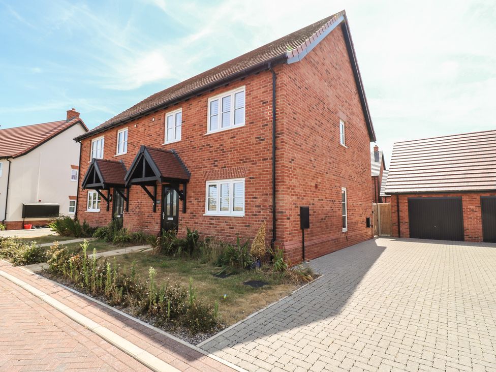 A house with a garage and garden in Shotley Gate