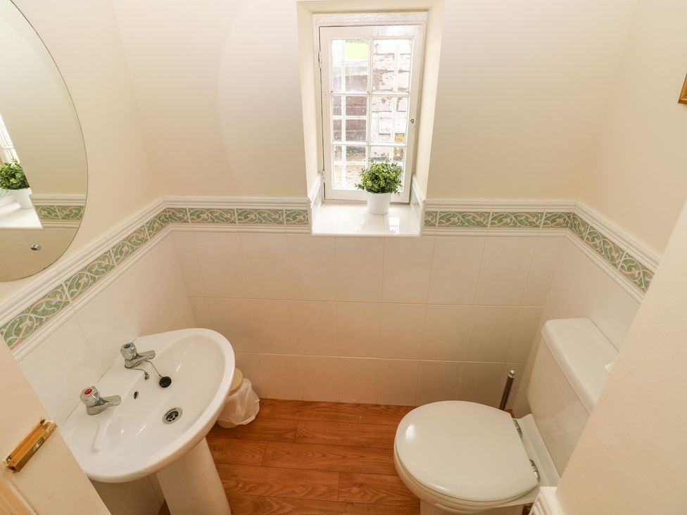 Bay View Apartment - South Wales - 1160956 - thumbnail photo 12