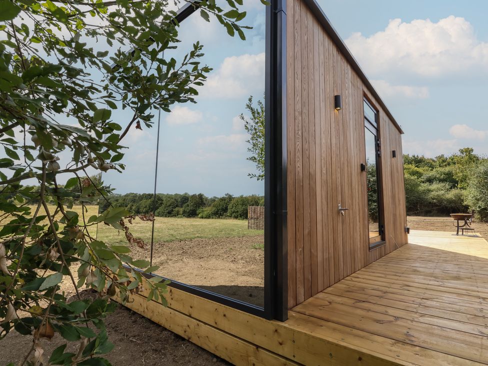 Pound Farm Mirror Houses: Meadow ÖÖD - Suffolk & Essex - 1161030 - thumbnail photo 15