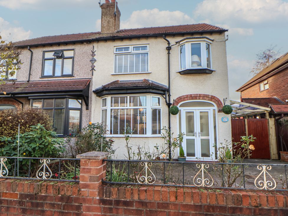 A house with windows and a front door at 57 Broadway West in Chester