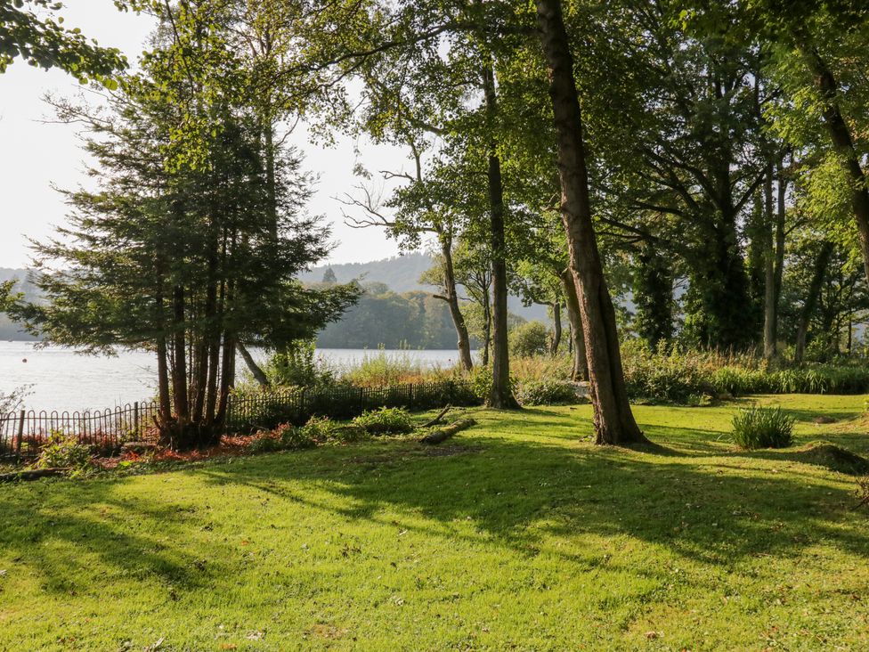 Tree House, Partial Lake Views - Lake District - 1164164 - thumbnail photo 42