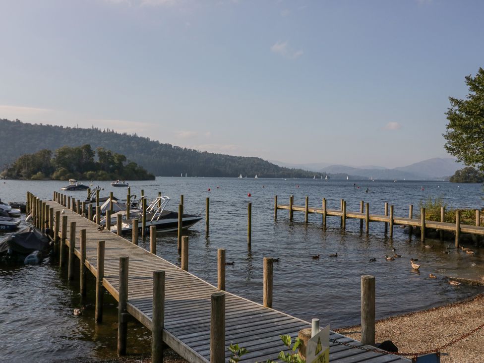 Tree House, Partial Lake Views - Lake District - 1164164 - thumbnail photo 43