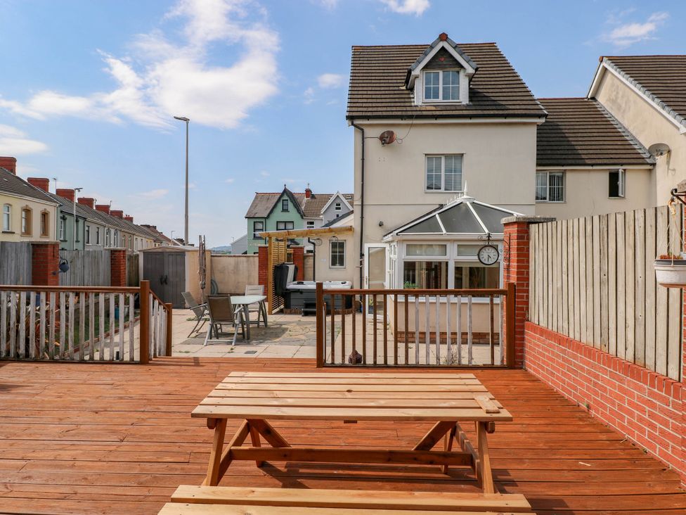 Alban Road - South Wales - 1164205 - thumbnail photo 2