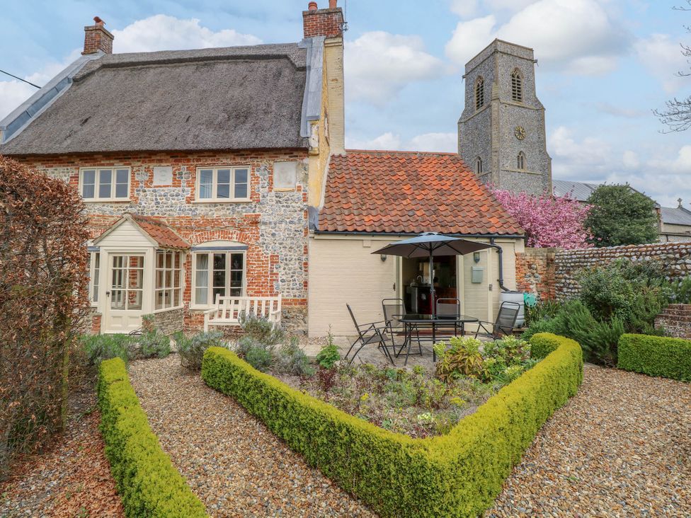 Thatch Cottage - Norfolk - 1164698 - thumbnail photo 2