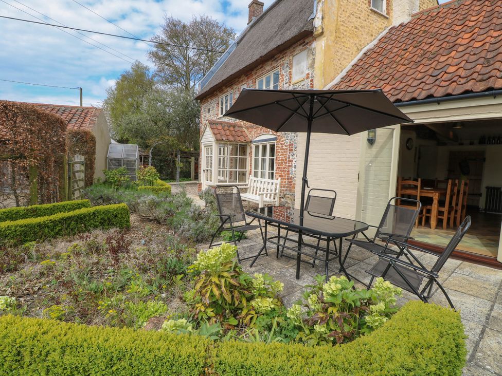 Thatch Cottage - Norfolk - 1164698 - thumbnail photo 38