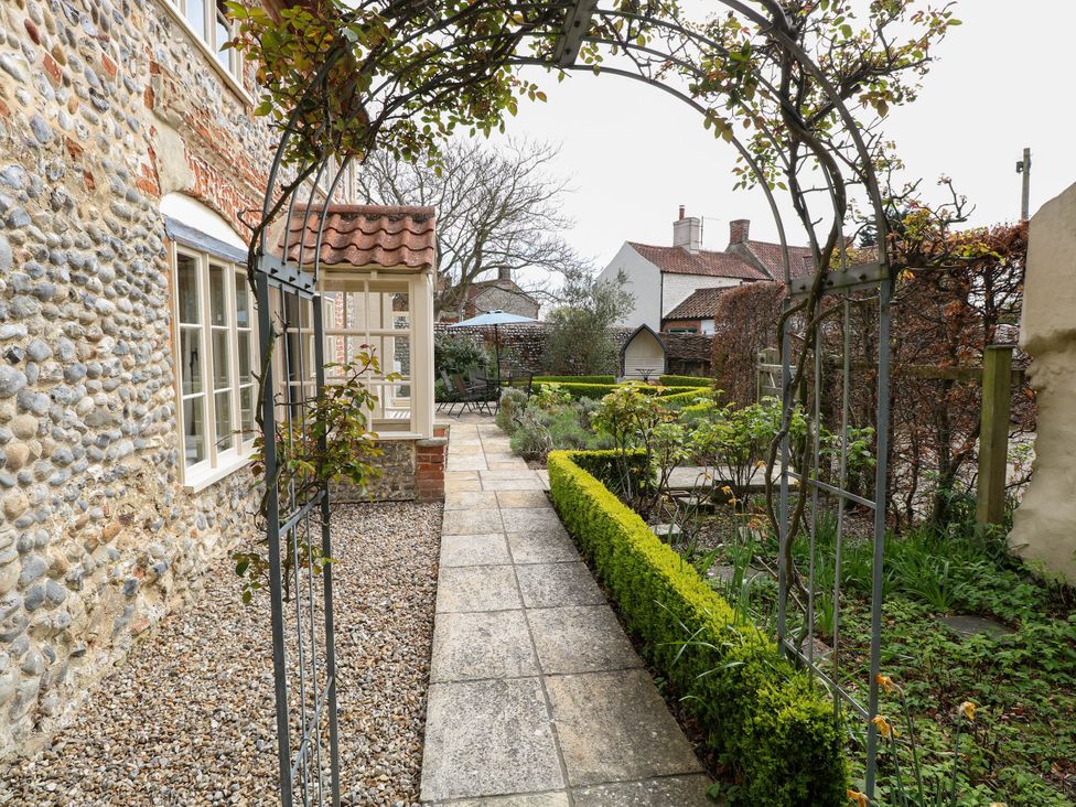 Thatch Cottage - Norfolk - 1164698 - thumbnail photo 43