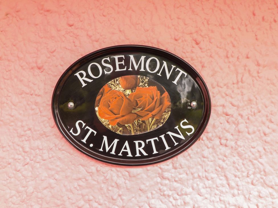 A nameplate with roses at Rosemont in St. Martins