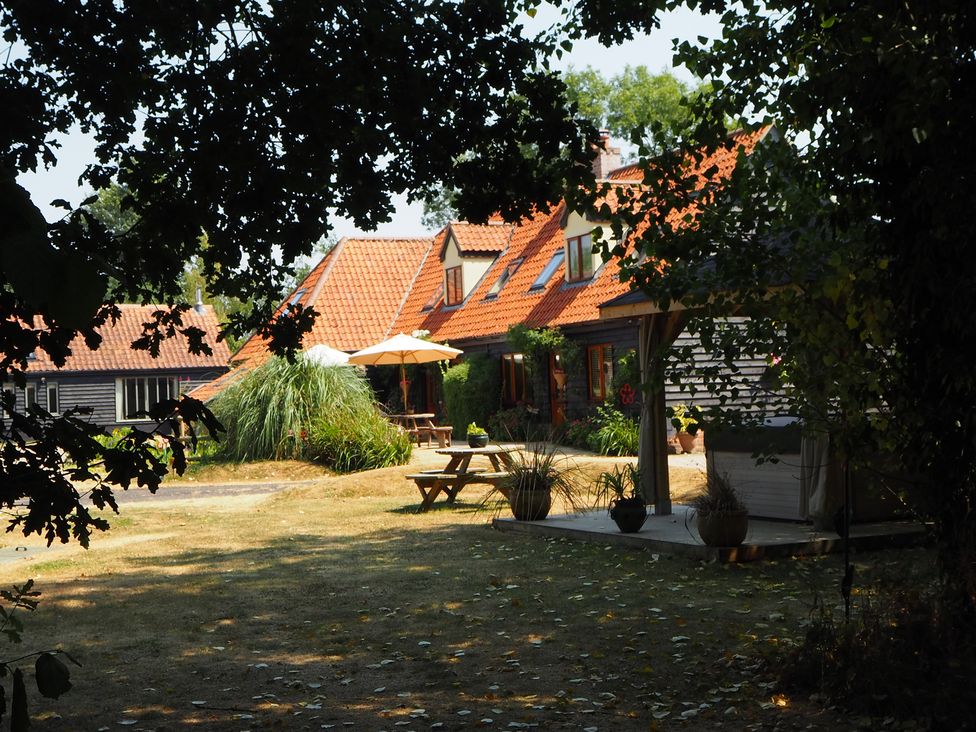 Chestnut Tree Barns: Ash Cottage - Suffolk & Essex - 1165080 - thumbnail photo 12