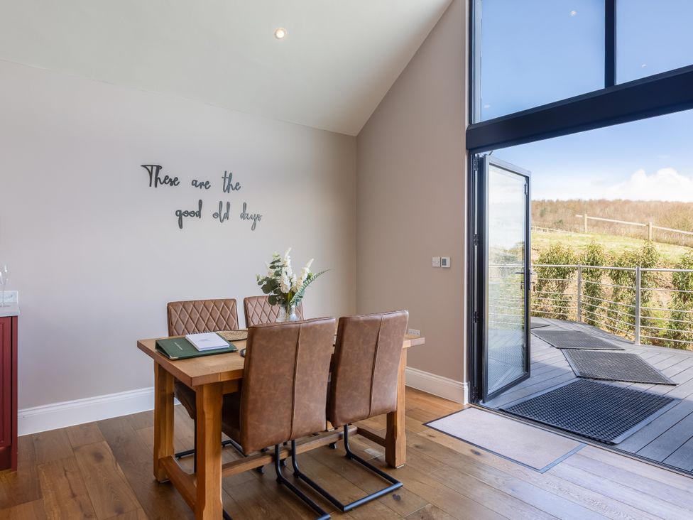 Hare's Hill -  - 1165100 - thumbnail photo 7