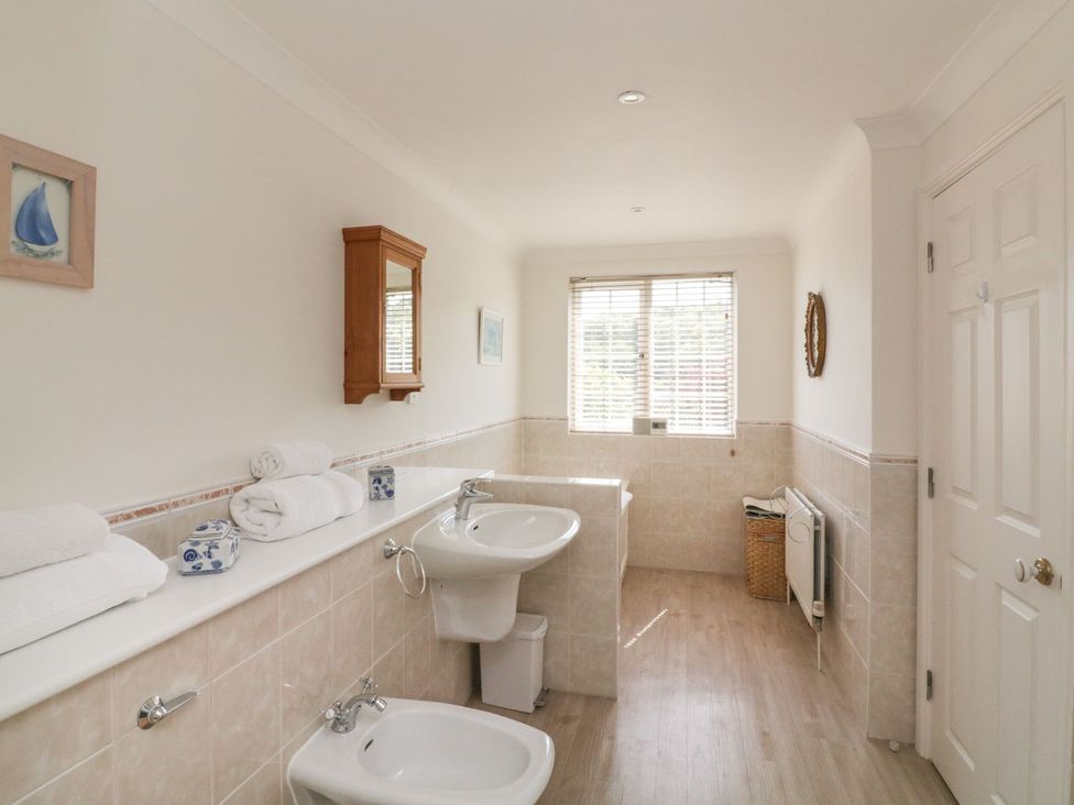 Valley View, 9 St Elmo Court - Devon - 1165386 - thumbnail photo 10