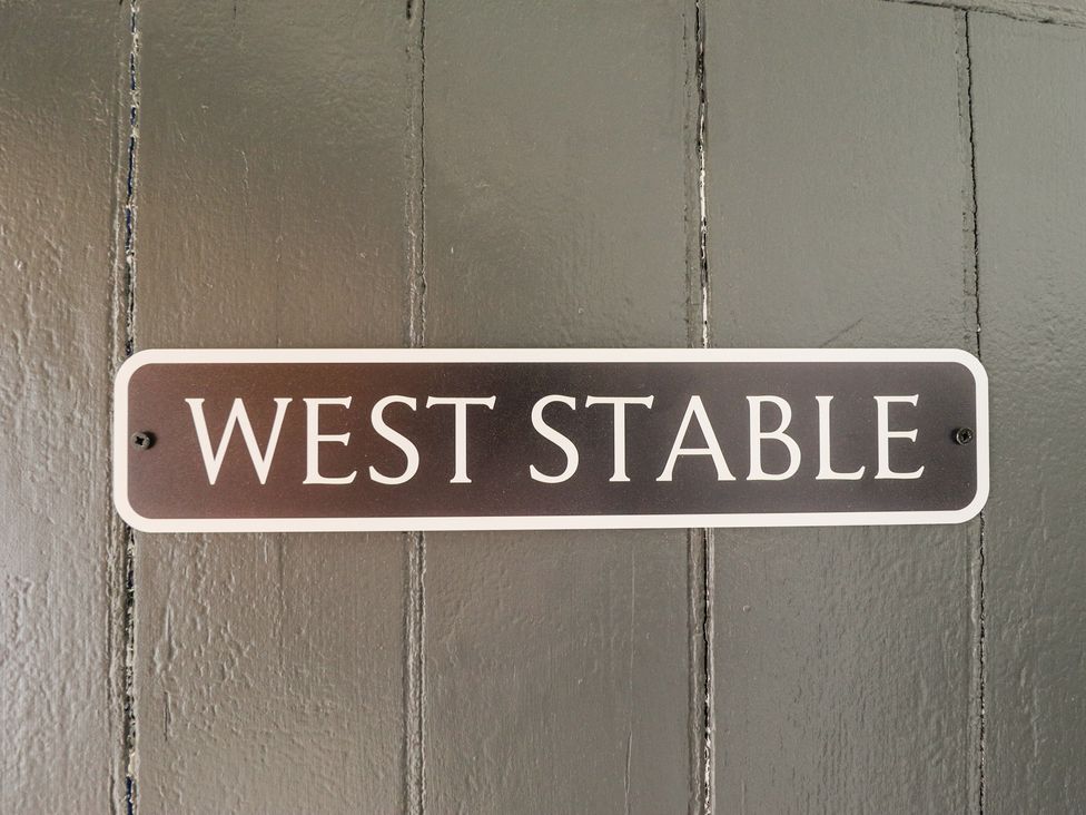 West Stable -  - 1165623 - thumbnail photo 3