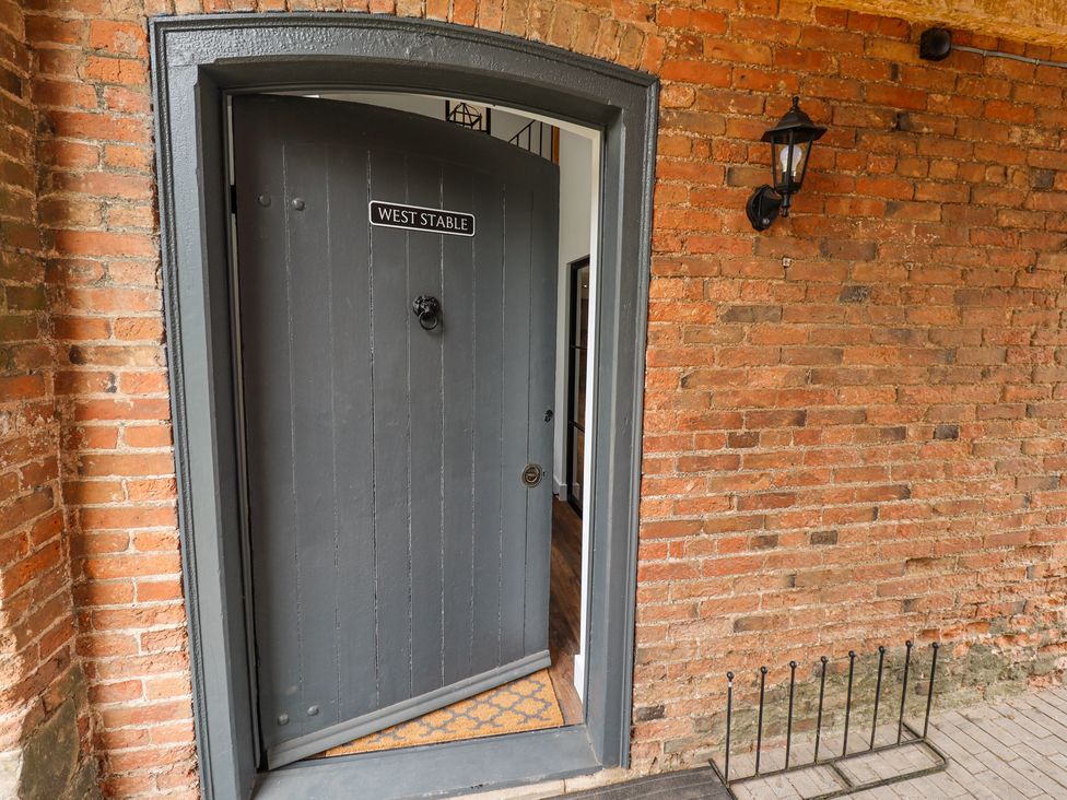 West Stable -  - 1165623 - thumbnail photo 4
