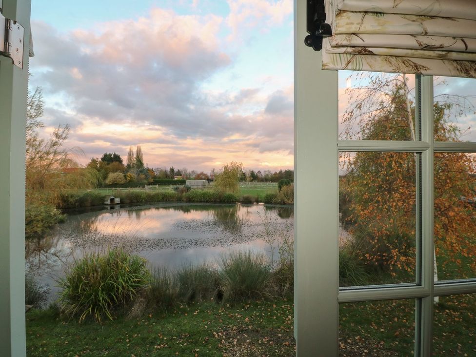 Herbie's Shepherds Hut at Shepherds Lodge -  - 1165648 - thumbnail photo 35