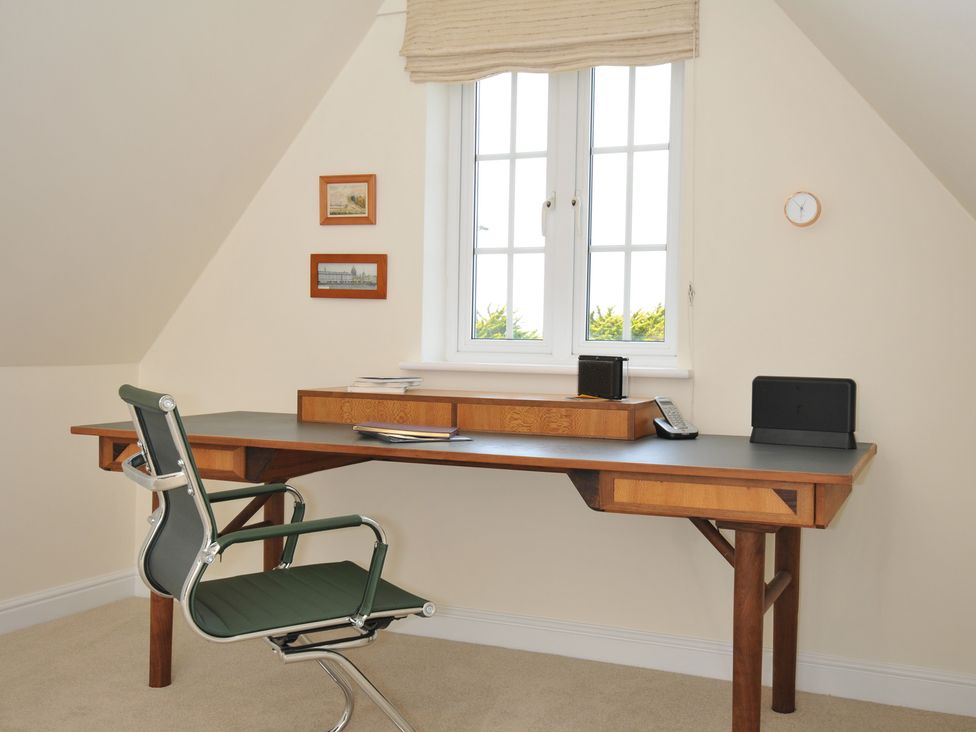 An office with a desk and chair at Bodare 8 Daymer Bay