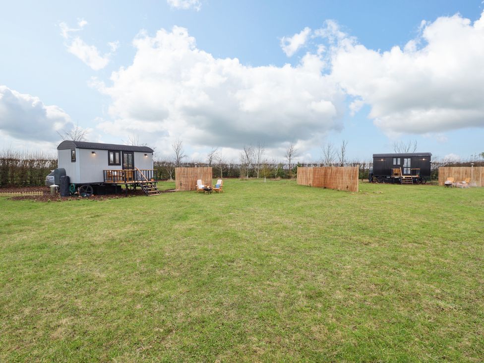 Shepherds Hut - Ash - Lincolnshire - 1166483 - thumbnail photo 21