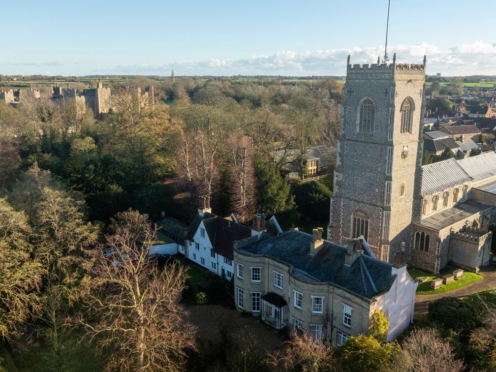 5 St. Michaels Close - Suffolk & Essex - 1166912 - thumbnail photo 22