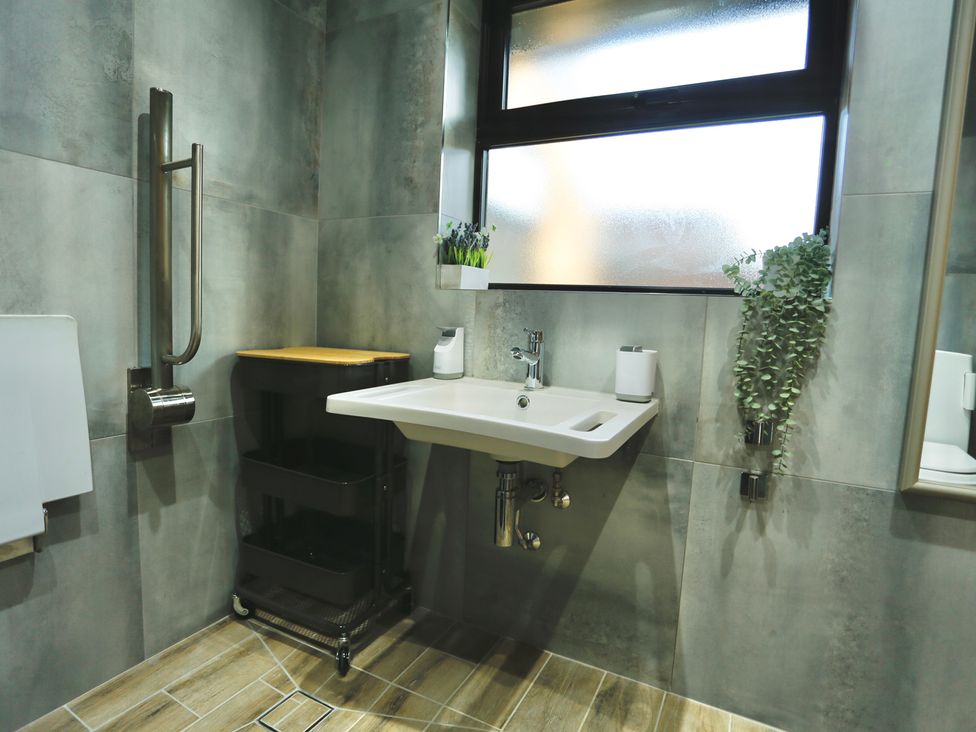 A bathroom with a sink and toilet at Havendale Chesterfield