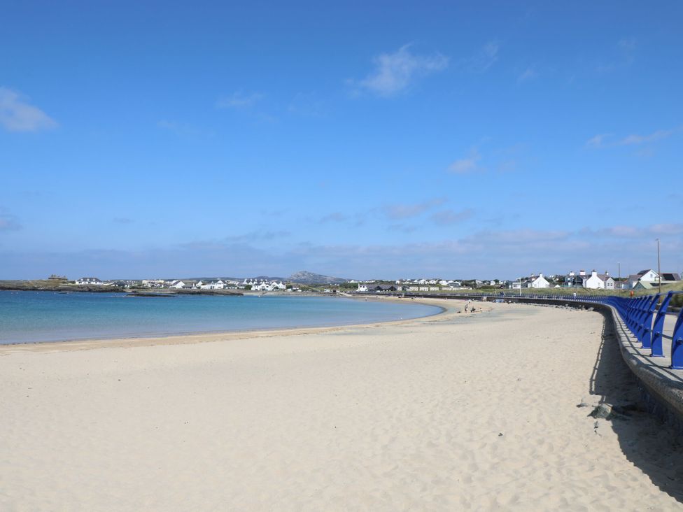 Seaddler - Anglesey - 1167497 - thumbnail photo 14