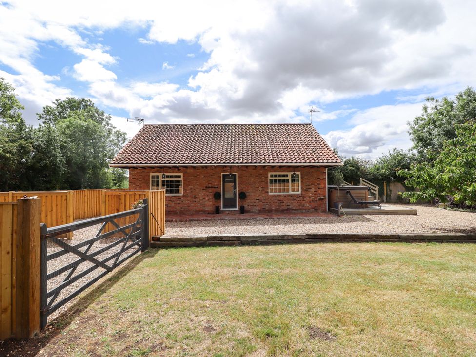 Wood Farm Cottage - Lincolnshire - 1167737 - thumbnail photo 59