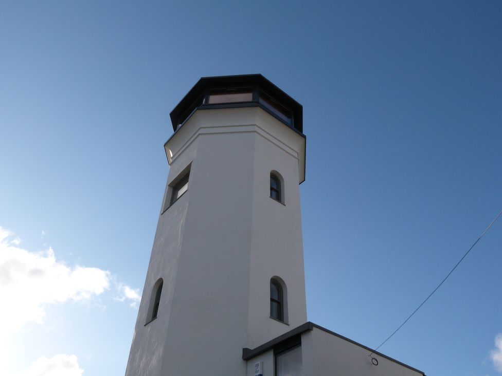 The Observatory Tower - Cornwall - 1168031 - thumbnail photo 2