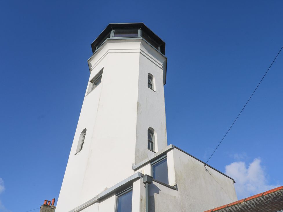 The Observatory Tower - Cornwall - 1168031 - thumbnail photo 2