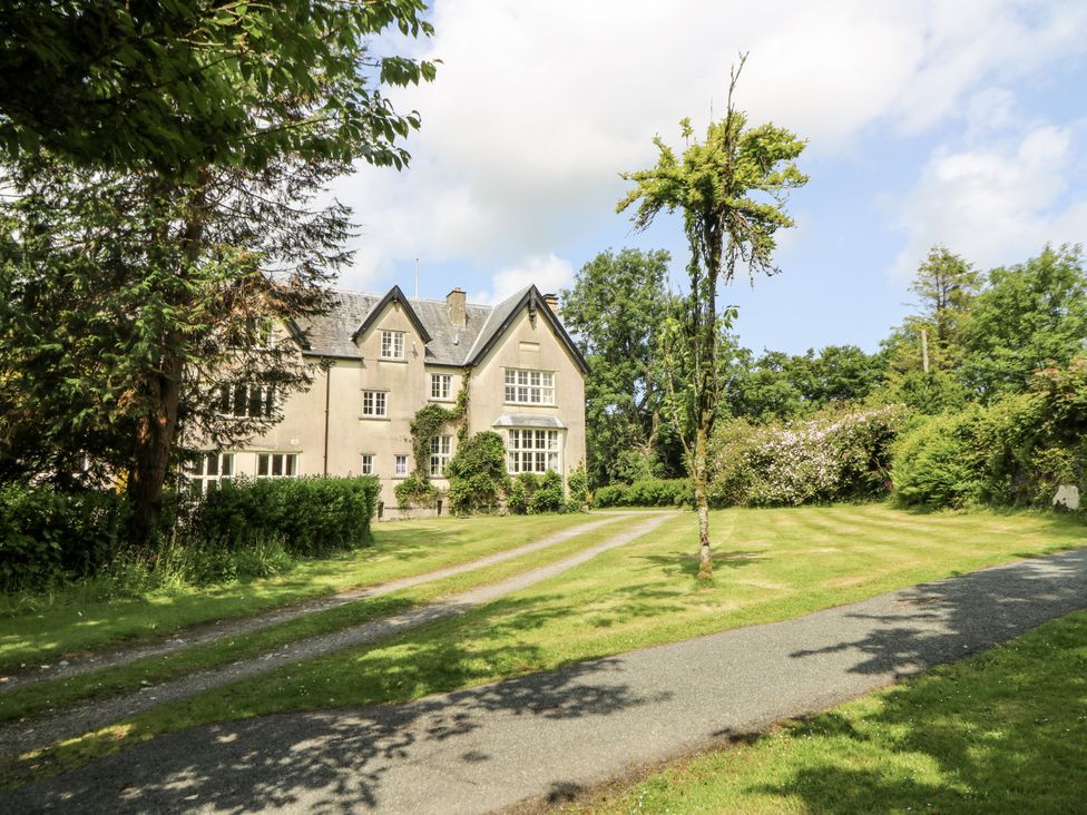 A house with a garden and driveway at Plas Pontfaen near Fishguard and Newport, Pembrokeshire