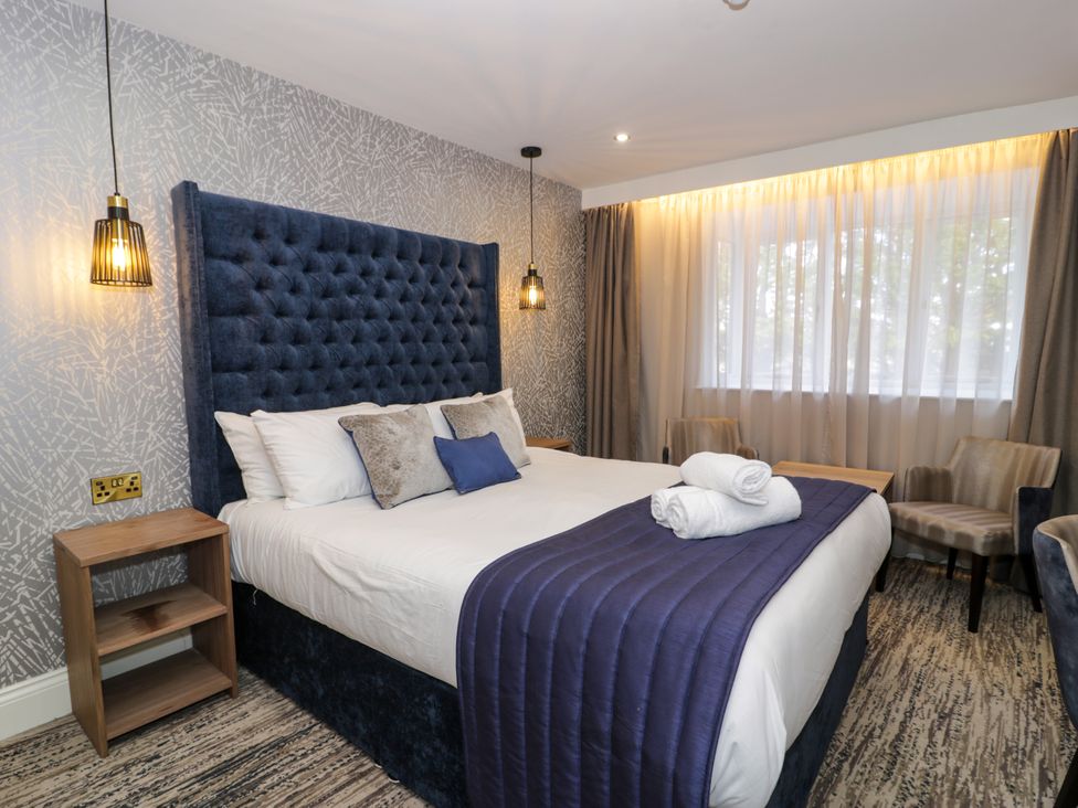 King Hotel Room - North Wales - 1168207 - thumbnail photo 4