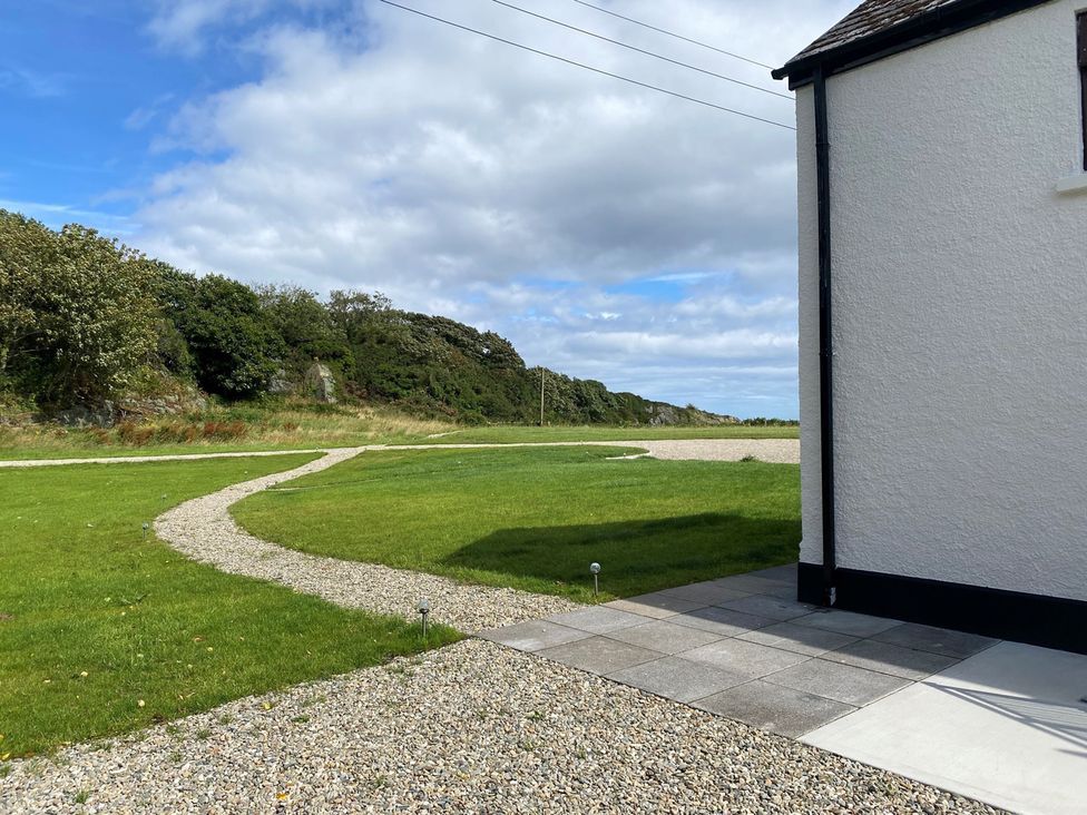 Sea View Lower Apartment - County Donegal - 1168267 - thumbnail photo 9