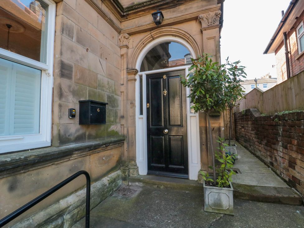 Coronation House - North Yorkshire (incl. Whitby) - 1168464 - thumbnail photo 3