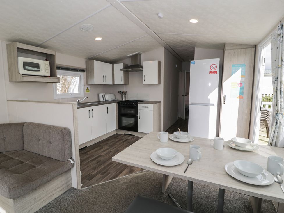 Gold Caravan (316) - North Wales - 1168532 - thumbnail photo 5