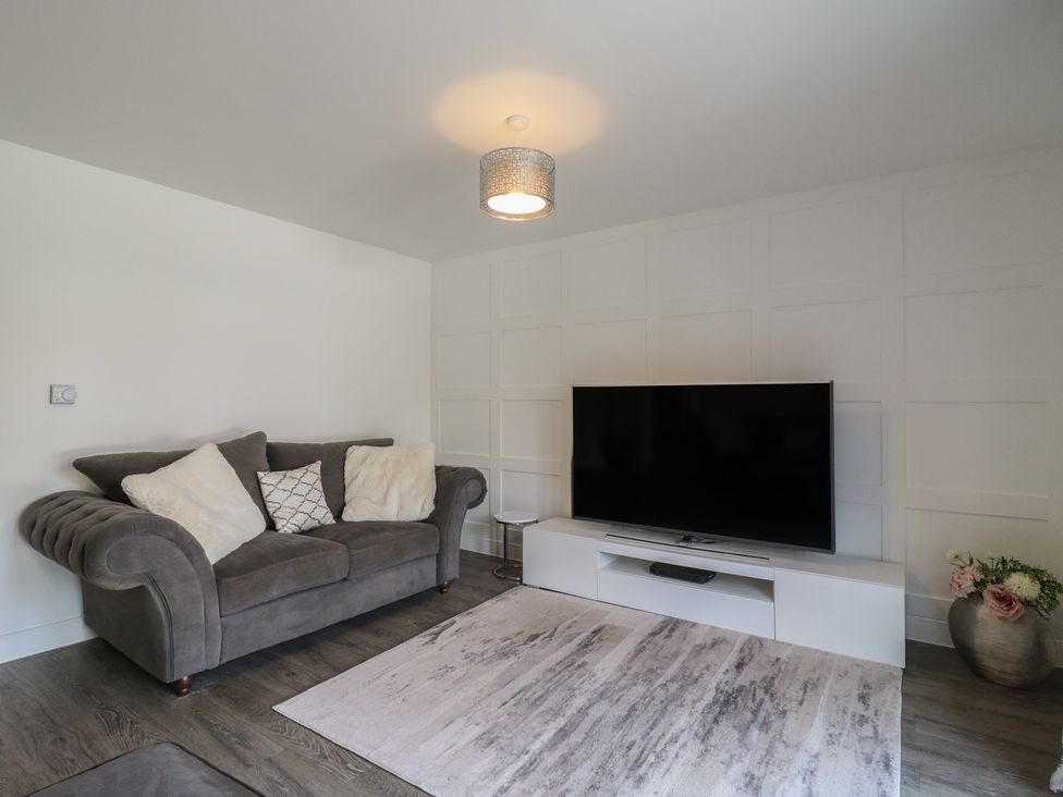 21 Skippers Way - Suffolk & Essex - 1168645 - thumbnail photo 6