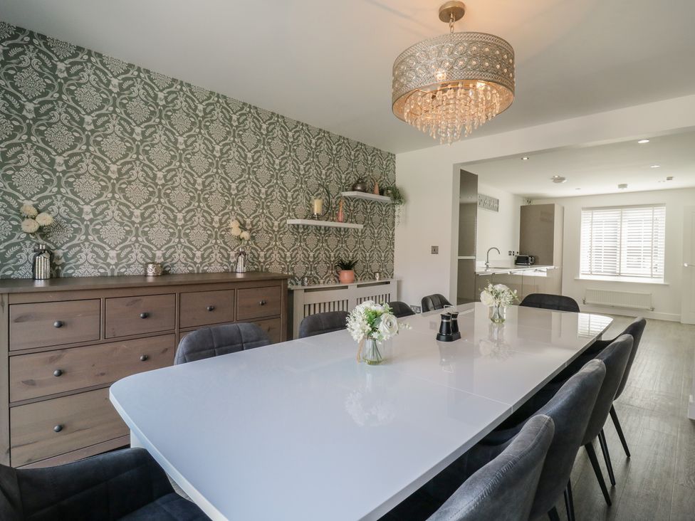 21 Skippers Way - Suffolk & Essex - 1168645 - thumbnail photo 9