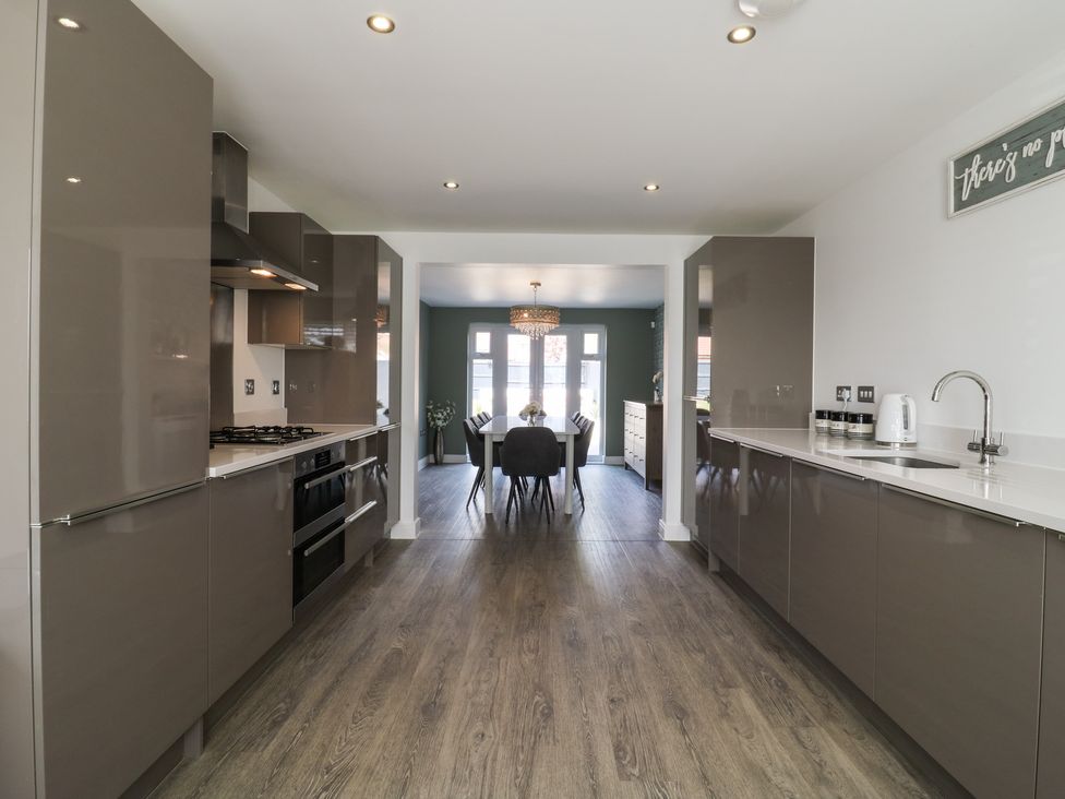 21 Skippers Way - Suffolk & Essex - 1168645 - thumbnail photo 11