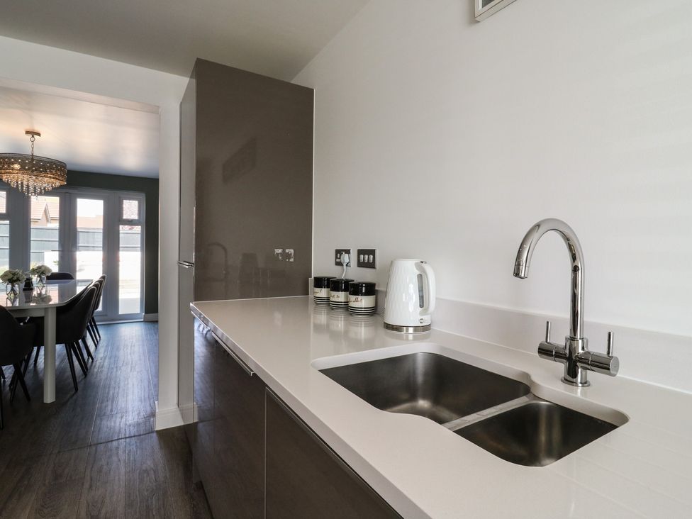 21 Skippers Way - Suffolk & Essex - 1168645 - thumbnail photo 13