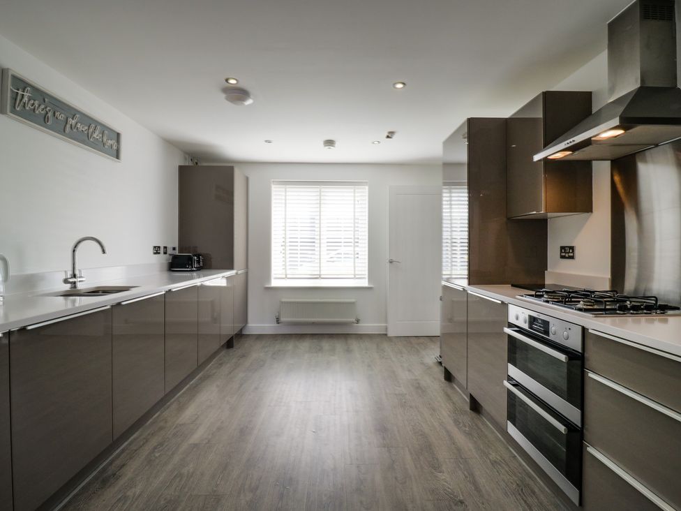 21 Skippers Way - Suffolk & Essex - 1168645 - thumbnail photo 14