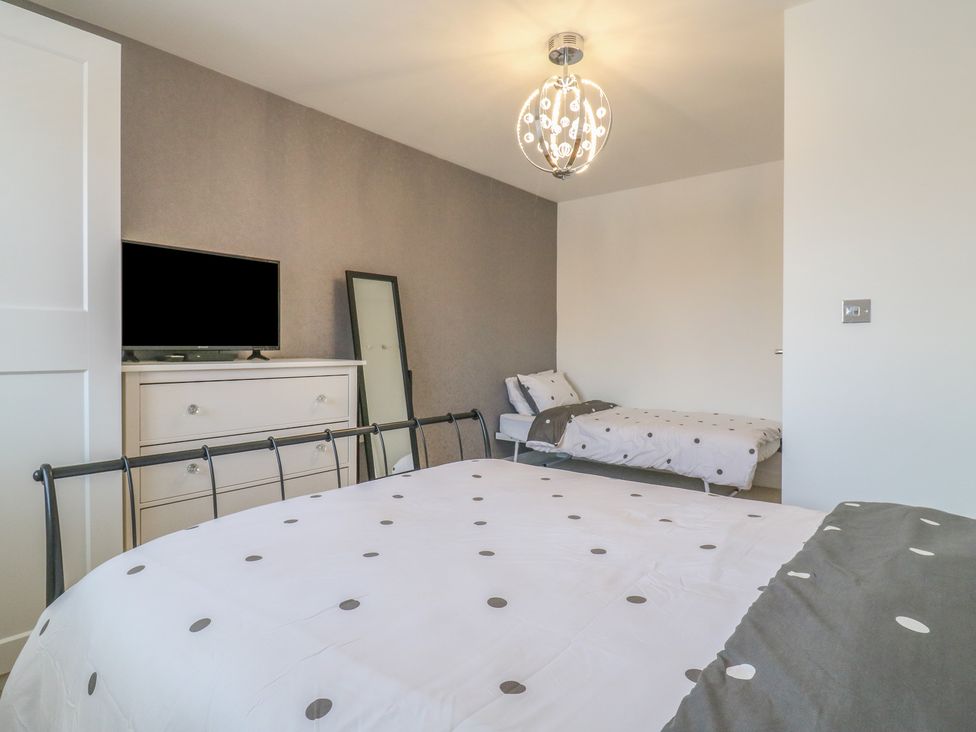 21 Skippers Way - Suffolk & Essex - 1168645 - thumbnail photo 19
