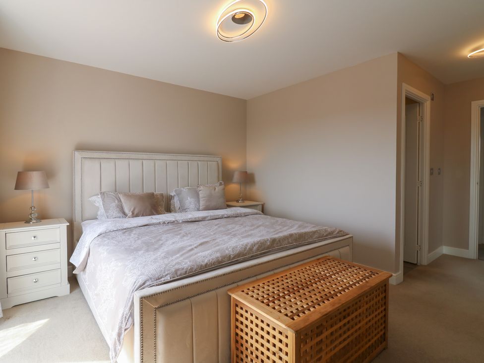 21 Skippers Way - Suffolk & Essex - 1168645 - thumbnail photo 23