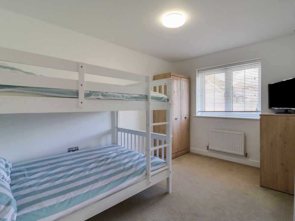 21 Skippers Way - Suffolk & Essex - 1168645 - thumbnail photo 32