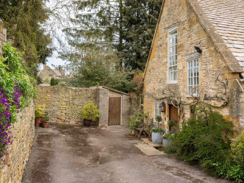 Courtyard House - Cotswolds - 1168689 - thumbnail photo 1