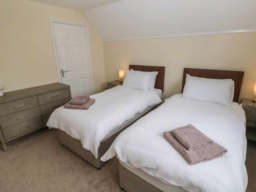 Shearwater - South Wales - 1168703 - thumbnail photo 18