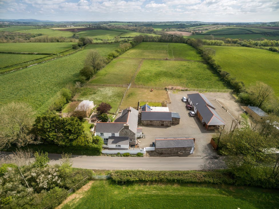 Upper Calffield Studio - South Wales - 1168860 - thumbnail photo 3