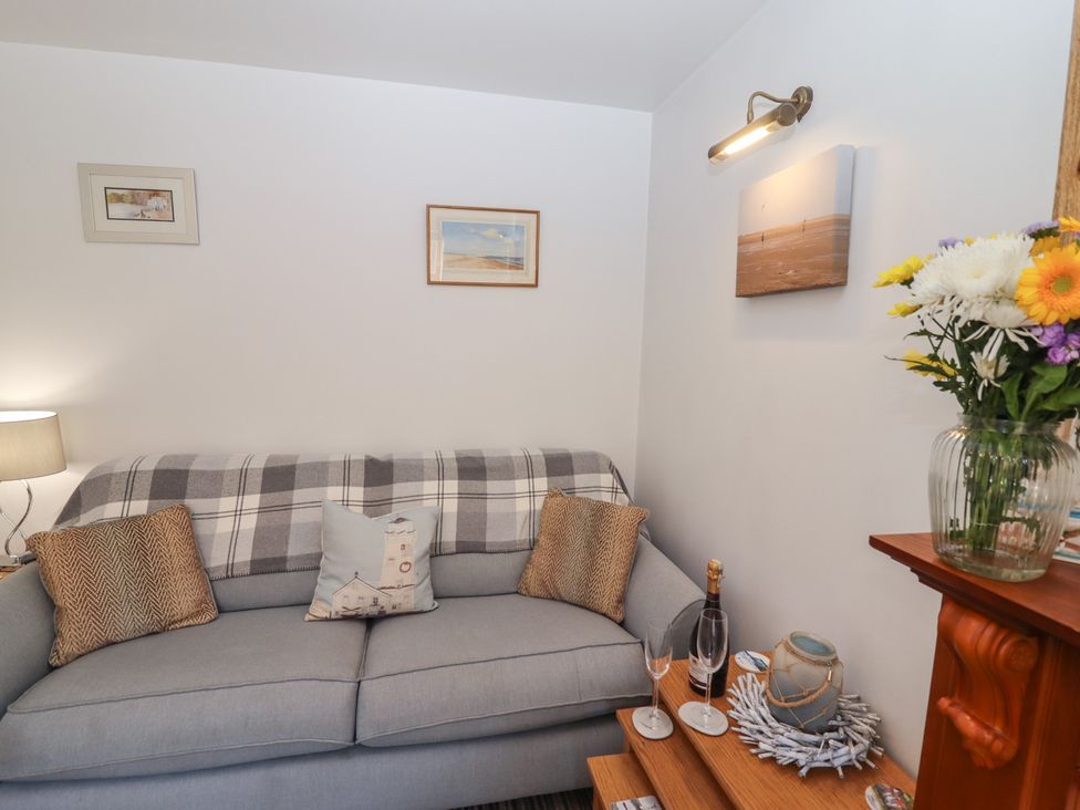 Pebble Cottage - North Yorkshire (incl. Whitby) - 1168961 - thumbnail photo 7