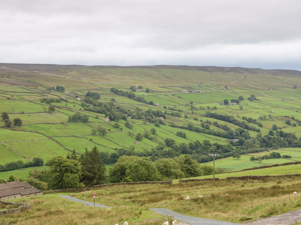 A landscape view of hills and fields at Nick Jone in Richmond