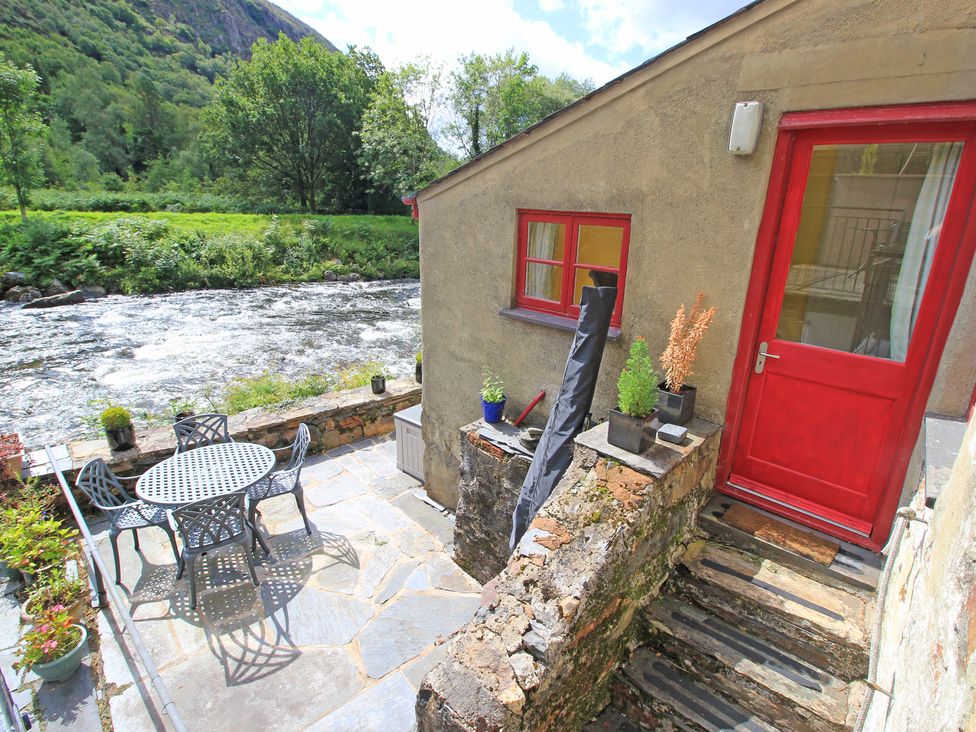 Riverbank Cottage - North Wales - 1169319 - thumbnail photo 16