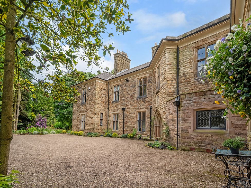 Hallfield Hall - Peak District & Derbyshire - 1169570 - thumbnail photo 4