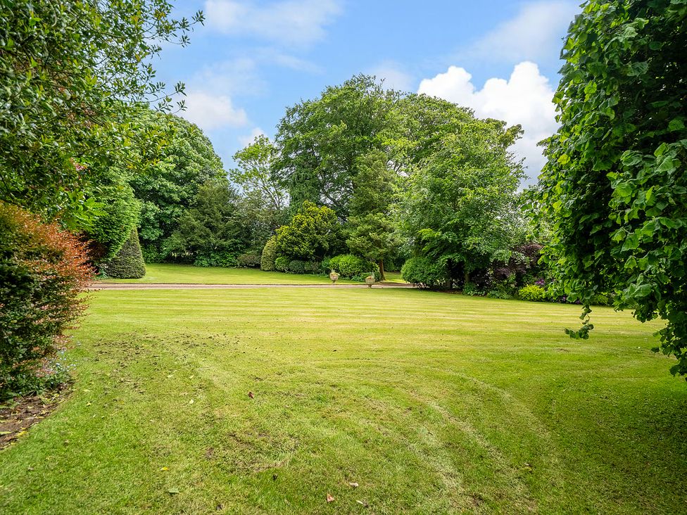 Hallfield Hall - Peak District & Derbyshire - 1169570 - thumbnail photo 59